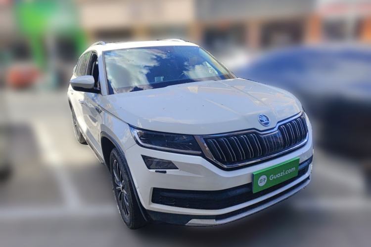 Used Skoda Kodiaq 2017 TSI380 7-Seater Four-Wheel-Drive Flagship Edition Front Right 45 Deg