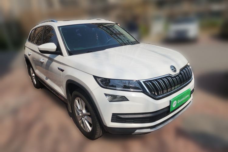 Used Skoda Kodiaq 2017 TSI330 7-Seater Two-Wheel-Drive Luxury Edition Front Right 45 Deg