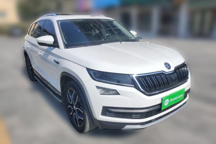 Used Skoda Kodiaq 2017 TSI380 7-Seater Four-Wheel-Drive Flagship Edition Front Right 45 Deg