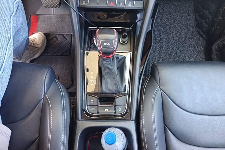 Used Skoda Kodiaq 2017 TSI330 7-Seater Two-Wheel-Drive Luxury Edition Gear Lever