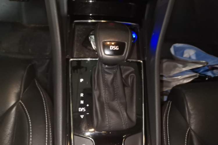 Used Skoda Kodiaq 2017 TSI330 7-Seater Two-Wheel-Drive Luxury Edition Gear Lever