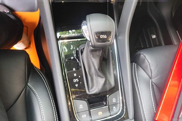 Used Skoda Kodiaq 2017 TSI380 7-Seater Four-Wheel-Drive Flagship Edition Gear Lever