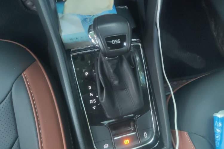 Used Skoda Kodiaq 2017 TSI330 5-Seat Two-Wheel Drive Luxury Edition Gear Lever