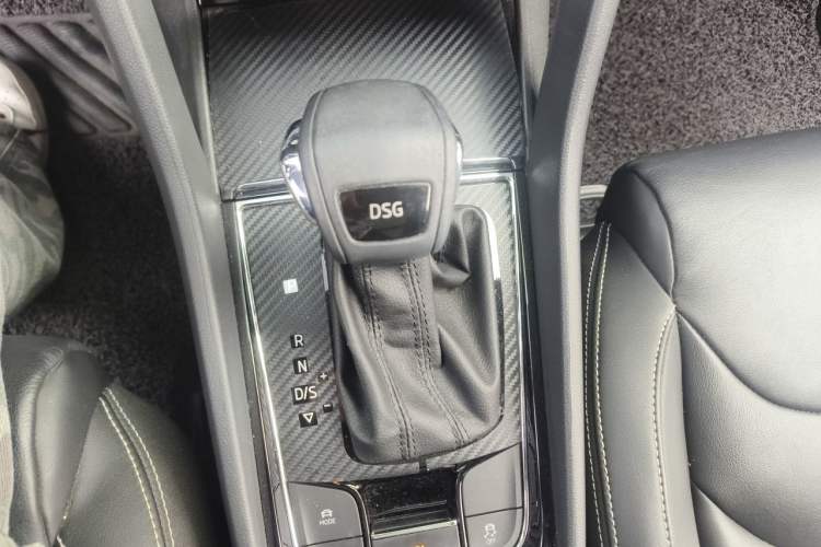 Used Skoda Kodiaq 2017 TSI330 7-Seater Two-Wheel-Drive Luxury Edition Gear Lever