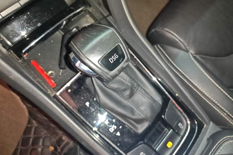 Used Skoda Kodiaq 2017 TSI330 7-Seater Two-Wheel-Drive Luxury Edition Gear Lever