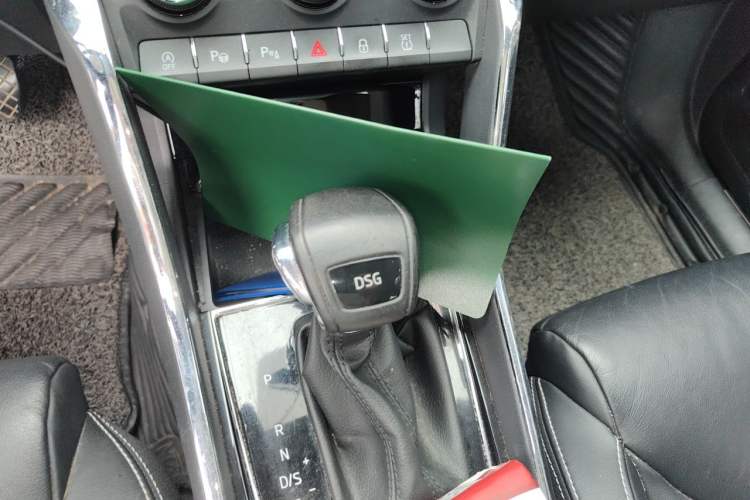 Used Skoda Kodiaq 2017 TSI380 7-Seater Four-Wheel-Drive Flagship Edition Gear Lever