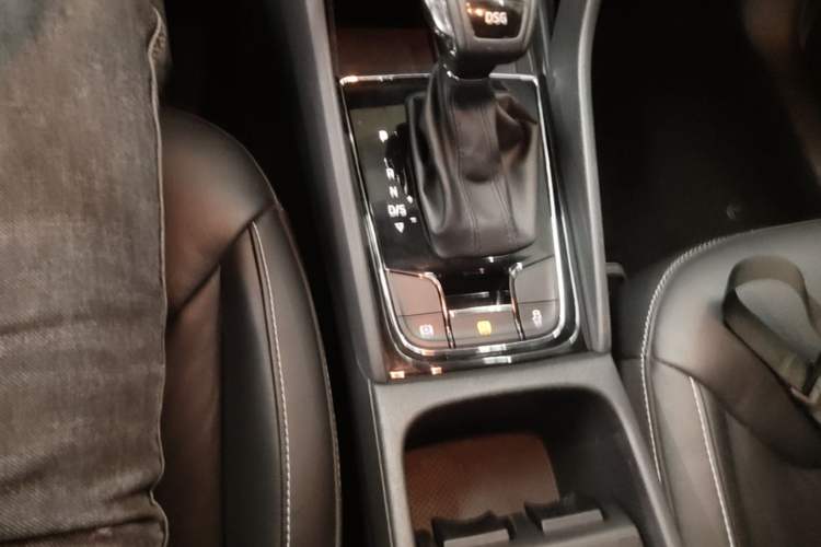Used Skoda Kodiaq 2017 TSI330 5-Seat Two-Wheel Drive Luxury Edition Gear Lever