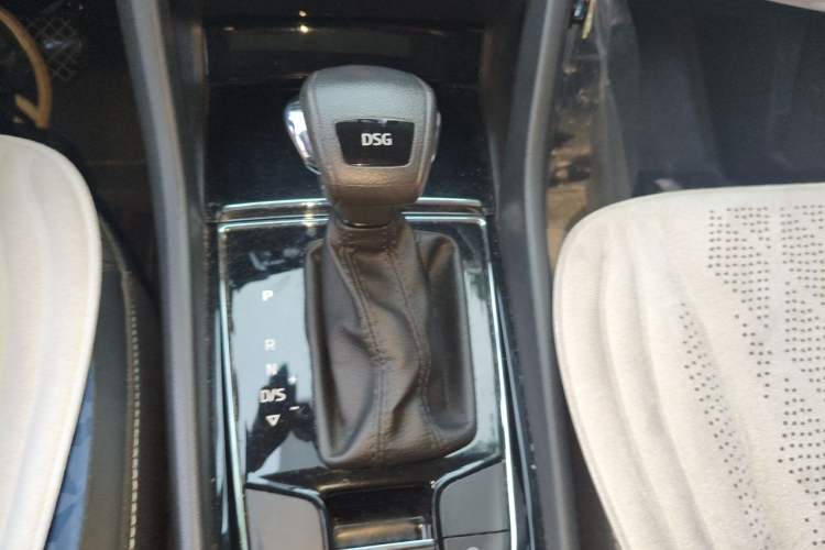 Used Skoda Kodiaq 2017 TSI330 5-seat Two-Wheel Drive Comfort Edition Gear Lever