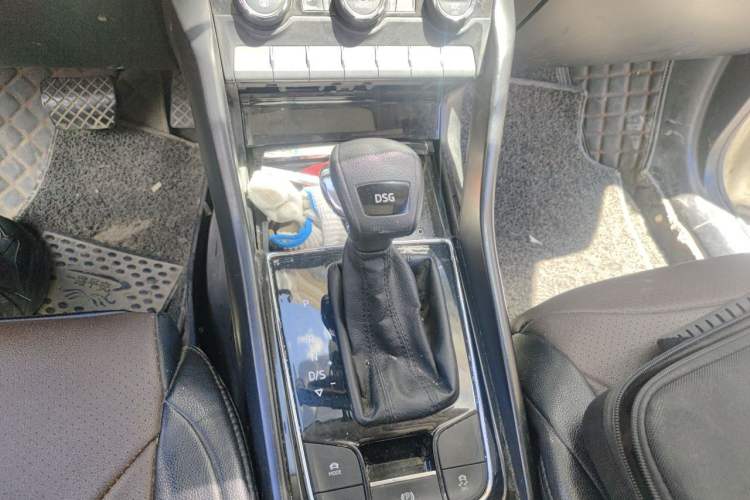 Used Skoda Kodiaq 2017 TSI380 7-Seater Four-Wheel-Drive Flagship Edition Gear Lever