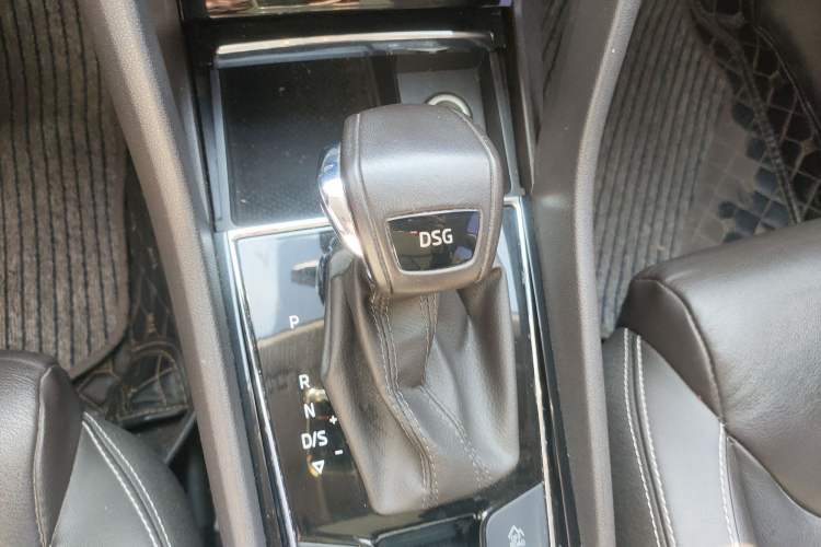 Used Skoda Kodiaq 2017 TSI380 7-Seater Four-Wheel-Drive Flagship Edition Gear Lever