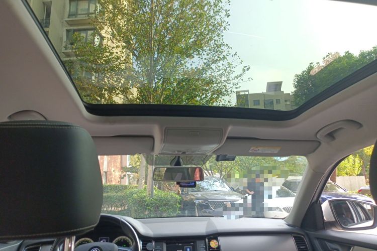 Used Skoda Kodiaq 2017 TSI330 5-Seat Two-Wheel Drive Luxury Edition Headliner