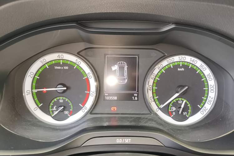 Used Skoda Kodiaq 2017 TSI330 7-Seater Two-Wheel-Drive Luxury Edition Instrument Cluster