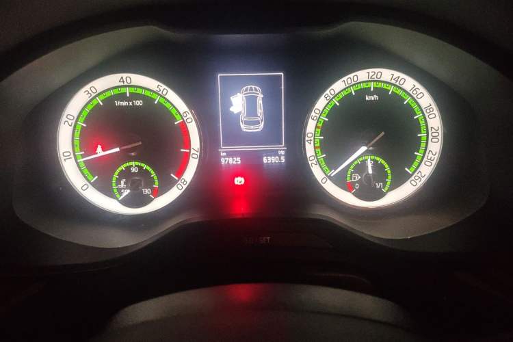 Used Skoda Kodiaq 2017 TSI330 7-Seater Two-Wheel-Drive Luxury Edition Instrument Cluster