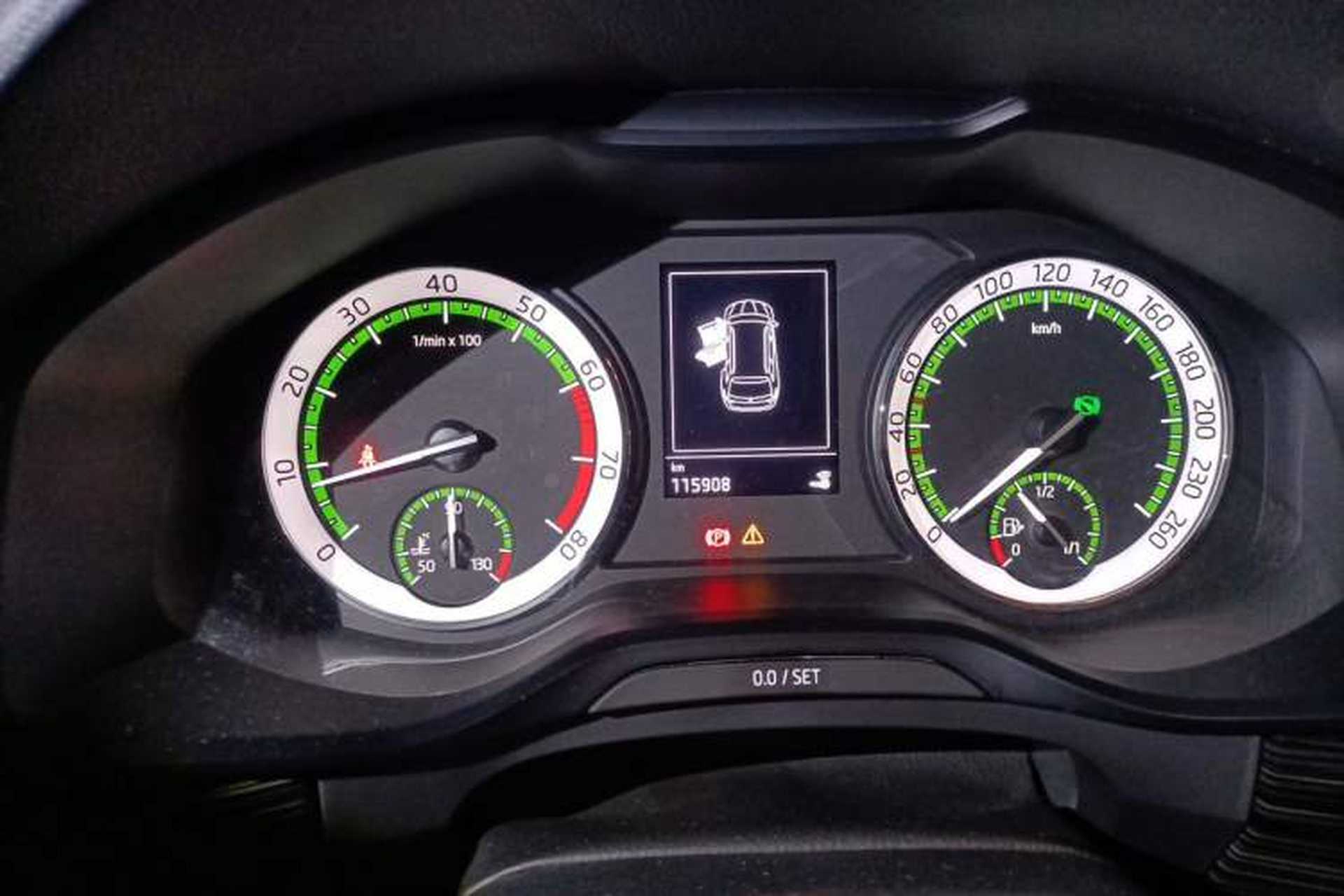 Used Skoda Kodiaq 2017 TSI330 7-Seater Two-Wheel-Drive Luxury Edition Instrument Cluster
