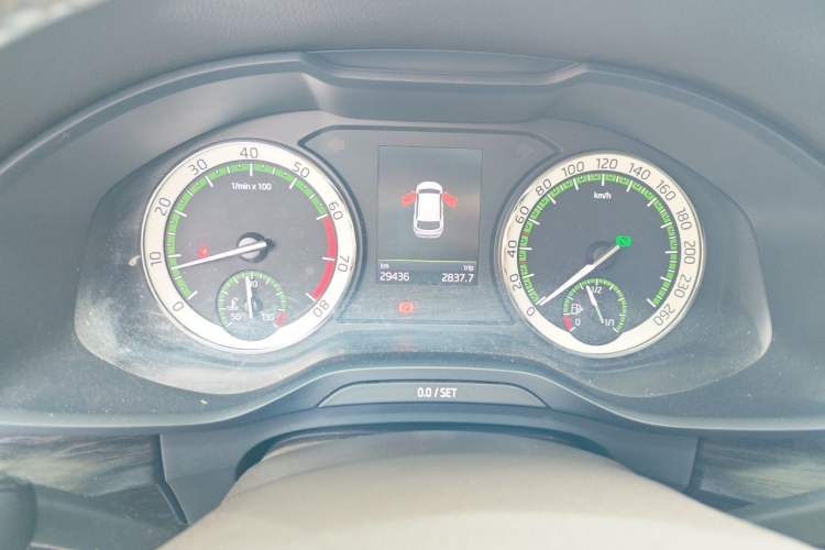 Used Skoda Kodiaq 2017 TSI380 7-Seater Four-Wheel-Drive Flagship Edition Instrument Cluster