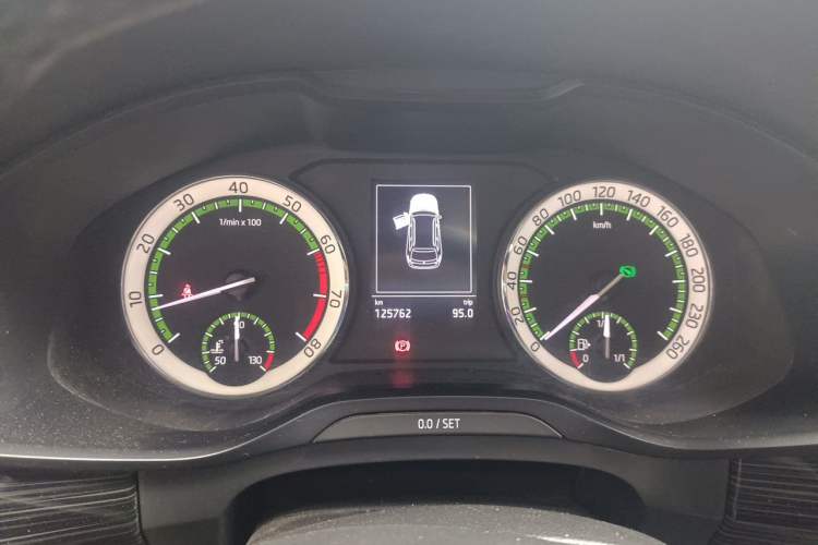 Used Skoda Kodiaq 2017 TSI330 7-Seater Two-Wheel-Drive Luxury Edition Instrument Cluster