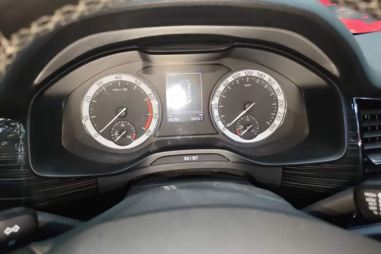 Used Skoda Kodiaq 2017 TSI330 7-Seater Two-Wheel-Drive Luxury Edition Instrument Cluster