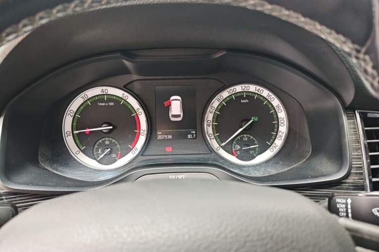 Used Skoda Kodiaq 2017 TSI380 7-Seater Four-Wheel-Drive Flagship Edition Instrument Cluster