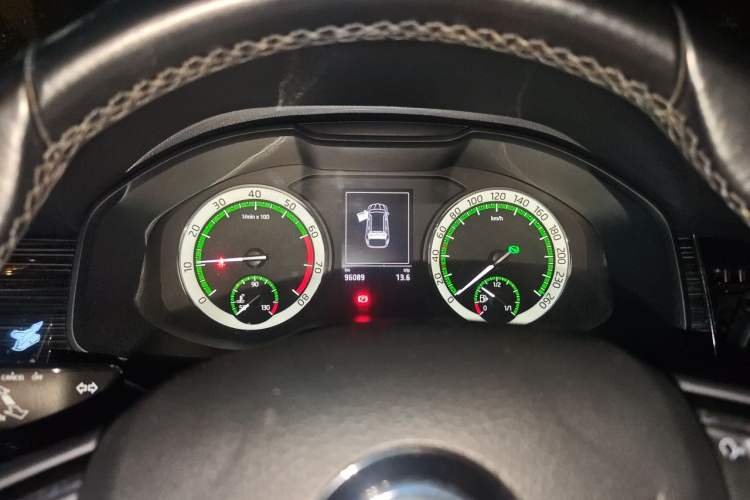 Used Skoda Kodiaq 2017 TSI330 7-Seater Two-Wheel-Drive Luxury Edition Instrument Cluster
