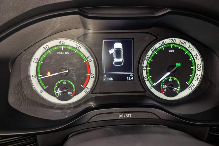 Used Skoda Kodiaq 2017 TSI330 7-Seater Two-Wheel-Drive Luxury Edition Instrument Cluster