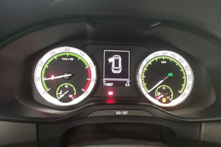 Used Skoda Kodiaq 2017 TSI330 5-Seat Two-Wheel Drive Luxury Edition Instrument Cluster