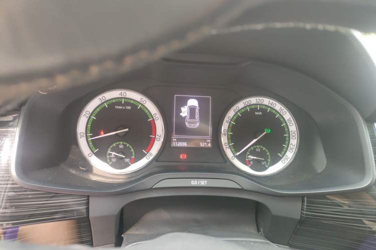 Used Skoda Kodiaq 2017 TSI330 7-Seater Two-Wheel-Drive Luxury Edition Instrument Cluster