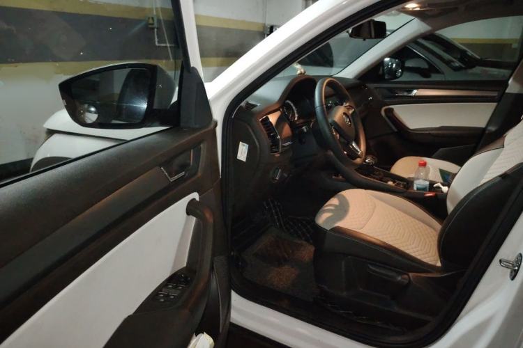 Used Skoda Kodiaq 2017 TSI330 5-seat Two-Wheel Drive Comfort Edition Interior 3