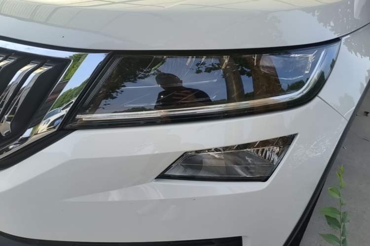 Used Skoda Kodiaq 2017 TSI330 7-Seater Two-Wheel-Drive Luxury Edition Left Front Headlight