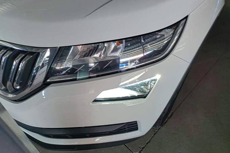 Used Skoda Kodiaq 2017 TSI330 5-seat Two-Wheel Drive Comfort Edition Left Front Headlight