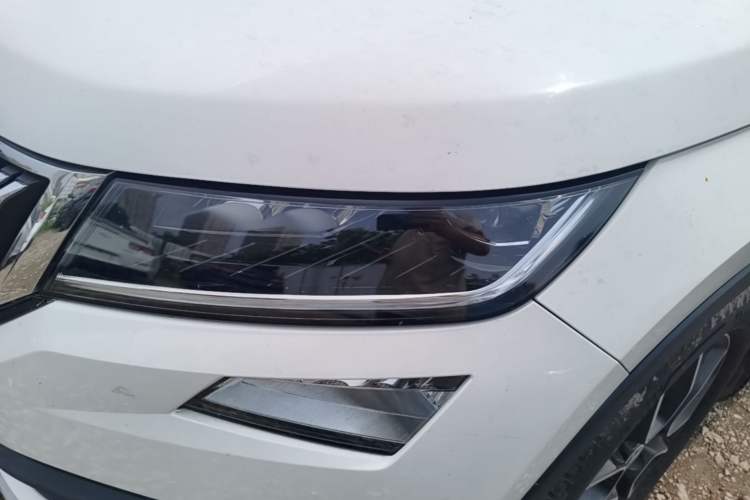 Used Skoda Kodiaq 2017 TSI330 7-Seater Two-Wheel-Drive Luxury Edition Left Front Headlight
