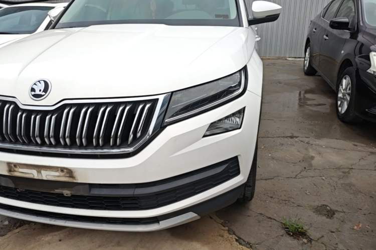 Used Skoda Kodiaq 2017 TSI330 7-Seater Two-Wheel-Drive Luxury Edition Left Front Headlight