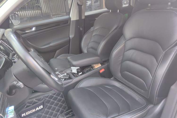 Used Skoda Kodiaq 2017 TSI330 7-Seater Two-Wheel-Drive Luxury Edition Left Front Seat