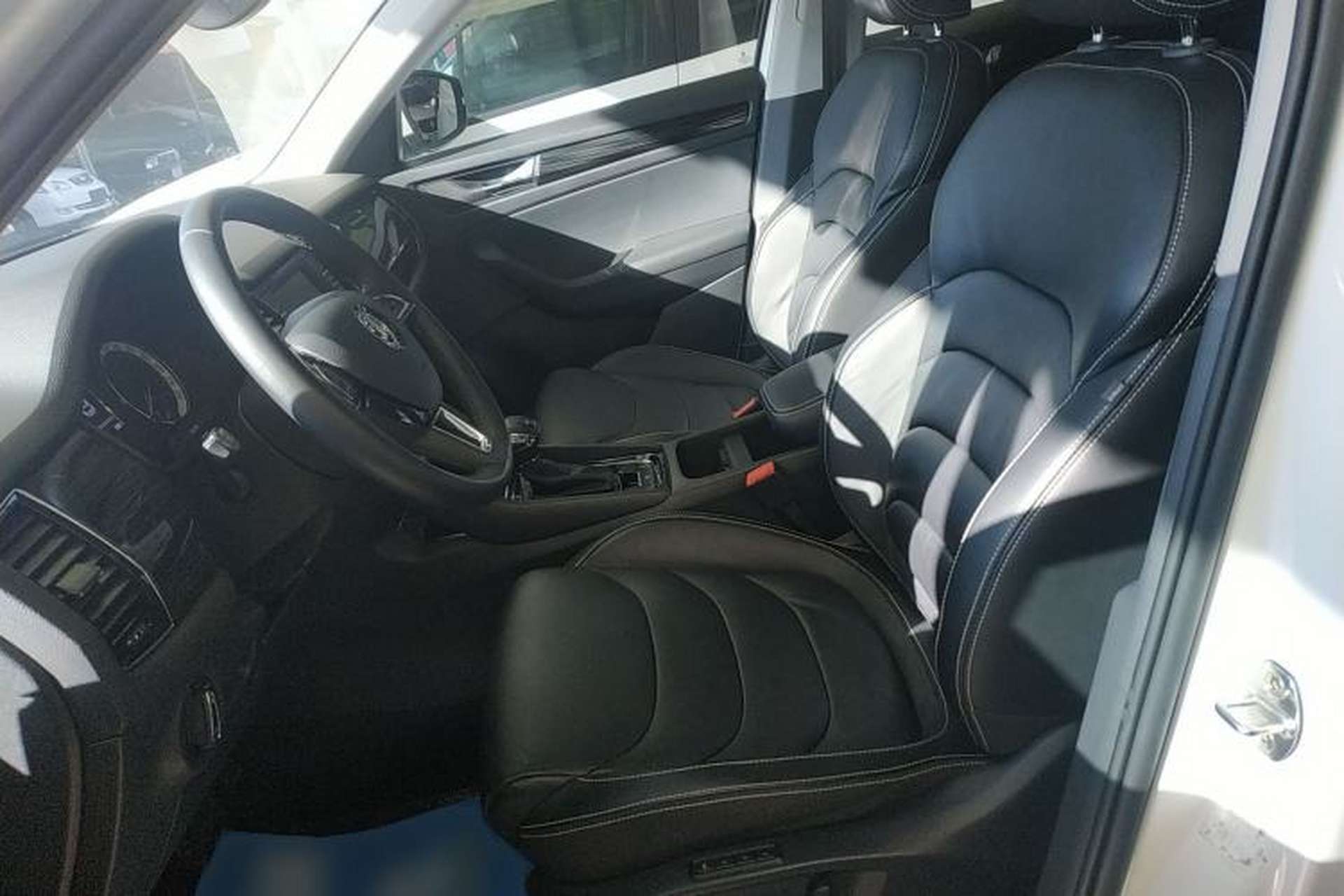 Used Skoda Kodiaq 2017 TSI330 7-Seater Two-Wheel-Drive Luxury Edition Left Front Seat