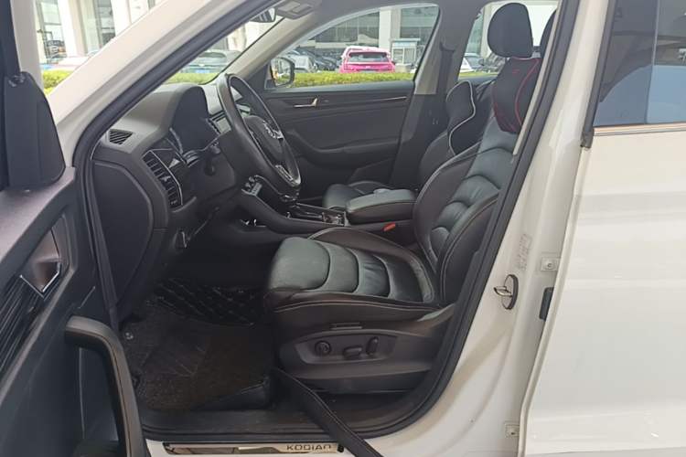 Used Skoda Kodiaq 2017 TSI330 7-Seater Two-Wheel-Drive Luxury Edition Left Front Seat