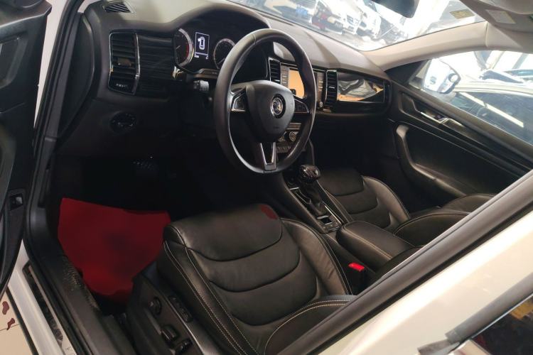 Used Skoda Kodiaq 2017 TSI330 7-Seater Two-Wheel-Drive Luxury Edition Left Front Seat