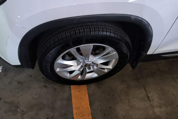 Used Skoda Kodiaq 2017 TSI330 7-Seater Two-Wheel-Drive Luxury Edition Left Front Wheel Hub