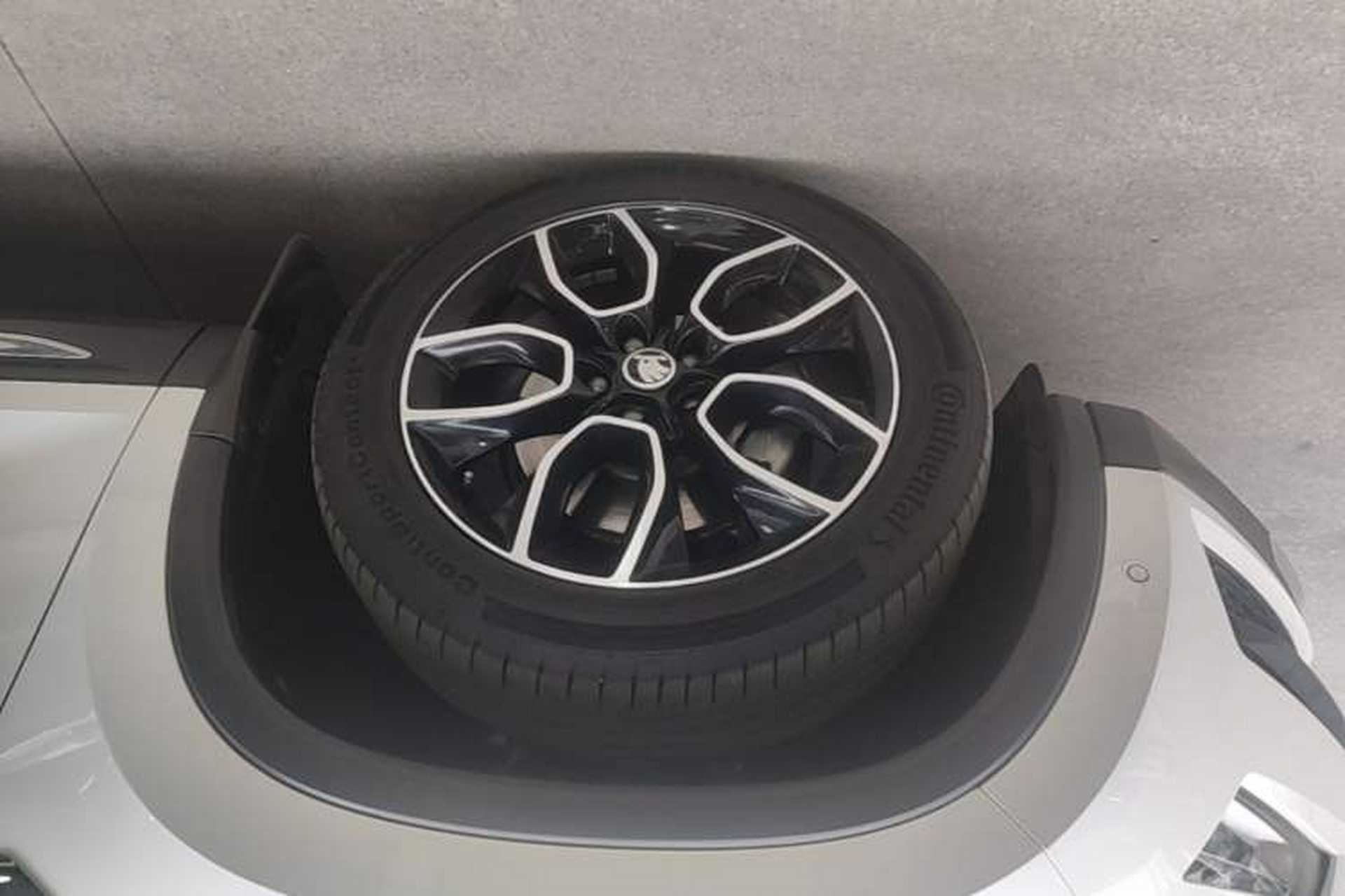 Used Skoda Kodiaq 2017 TSI380 7-Seater Four-Wheel-Drive Flagship Edition Left Front Wheel Hub
