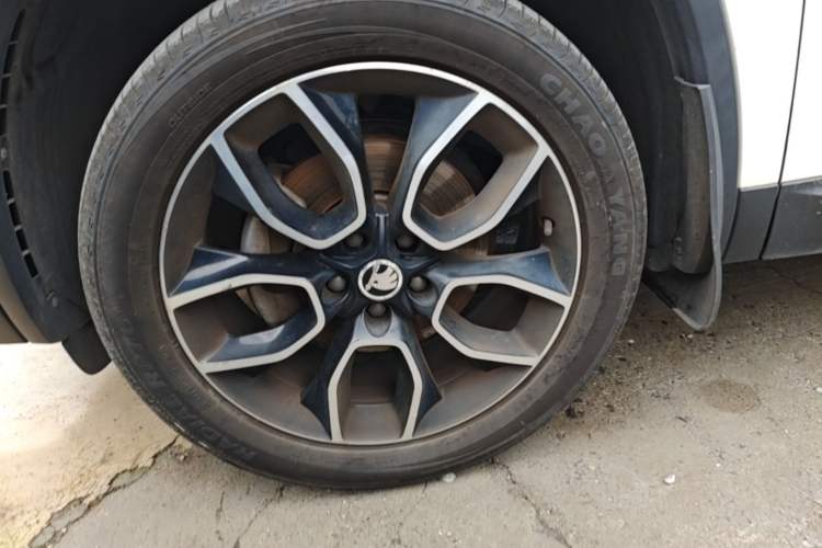 Used Skoda Kodiaq 2017 TSI330 7-Seater Two-Wheel-Drive Luxury Edition Left Front Wheel Hub