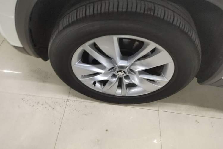 Used Skoda Kodiaq 2017 TSI330 5-Seat Two-Wheel Drive Luxury Edition Left Front Wheel Hub