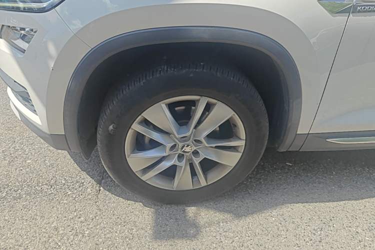 Used Skoda Kodiaq 2017 TSI330 7-Seater Two-Wheel-Drive Luxury Edition Left Front Wheel Hub