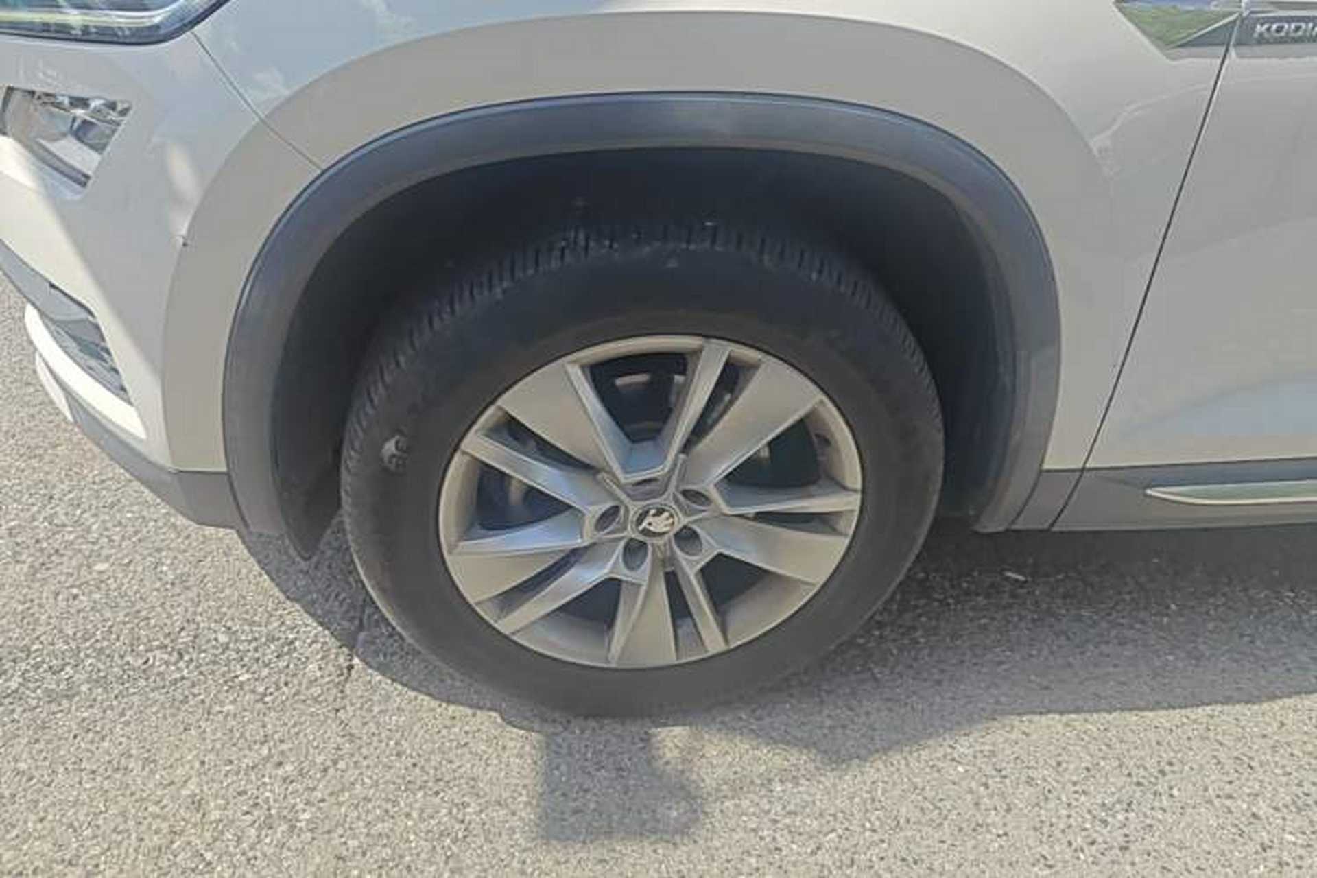 Used Skoda Kodiaq 2017 TSI330 7-Seater Two-Wheel-Drive Luxury Edition Left Front Wheel Hub