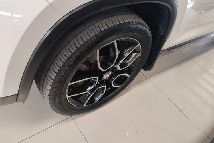 Used Skoda Kodiaq 2017 TSI330 7-Seater Two-Wheel-Drive Luxury Edition Left Front Wheel Hub