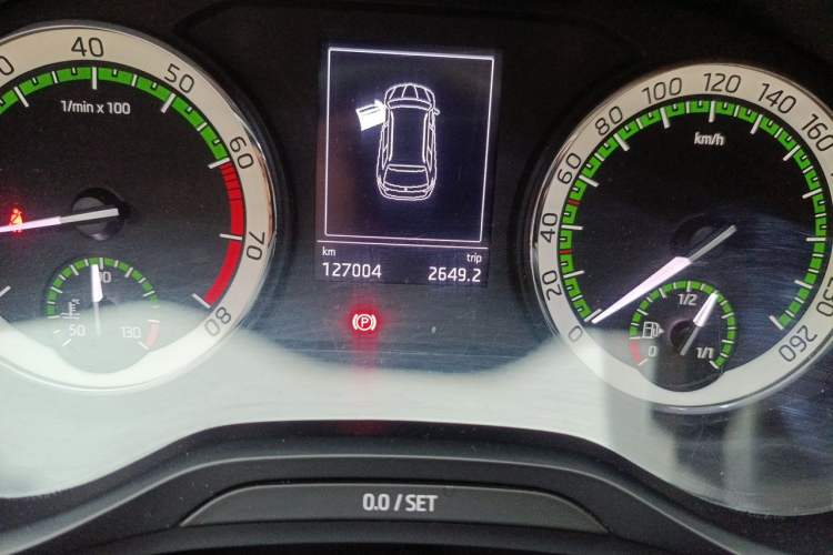 Used Skoda Kodiaq 2017 TSI330 5-seat Two-Wheel Drive Comfort Edition Odometer Close Up