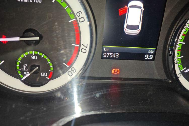 Used Skoda Kodiaq 2017 TSI380 7-Seater Four-Wheel-Drive Flagship Edition Odometer Close Up