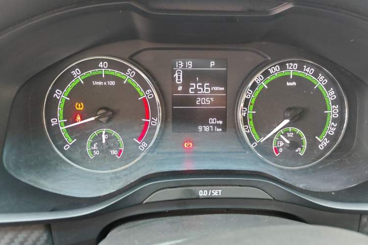 Used Skoda Kodiaq 2017 TSI330 5-Seat Two-Wheel Drive Standard Edition Odometer Close Up