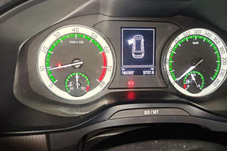 Used Skoda Kodiaq 2017 TSI330 5-seat Two-Wheel Drive Comfort Edition Odometer Close Up