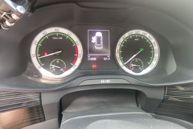 Used Skoda Kodiaq 2017 TSI330 7-Seater Two-Wheel-Drive Luxury Edition Odometer Close Up