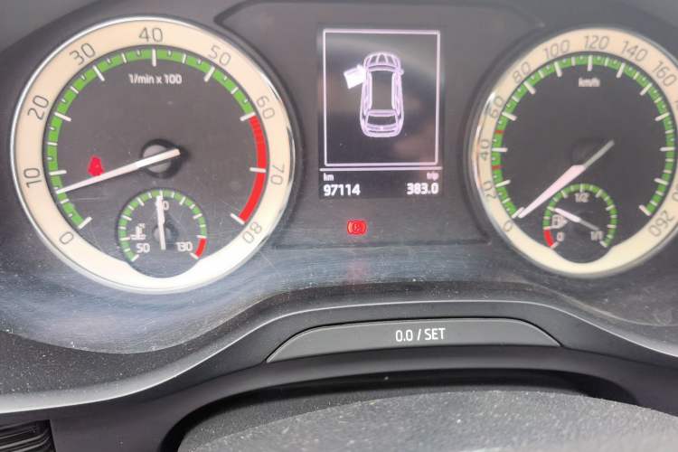 Used Skoda Kodiaq 2017 TSI330 5-Seat Two-Wheel Drive Luxury Edition Odometer Close Up