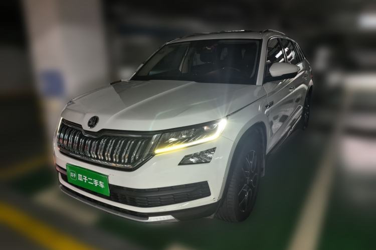 Used Skoda Kodiaq 2017 TSI330 7-Seater Two-Wheel-Drive Luxury Edition Guazi used car, China used car export, Used car for sale, Used cars, Cheapest cars for sale