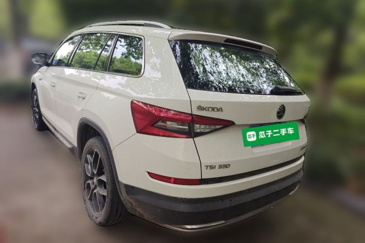 Used Skoda Kodiaq 2017 TSI330 7-Seater Two-Wheel-Drive Luxury Edition Rear Left 45 Deg